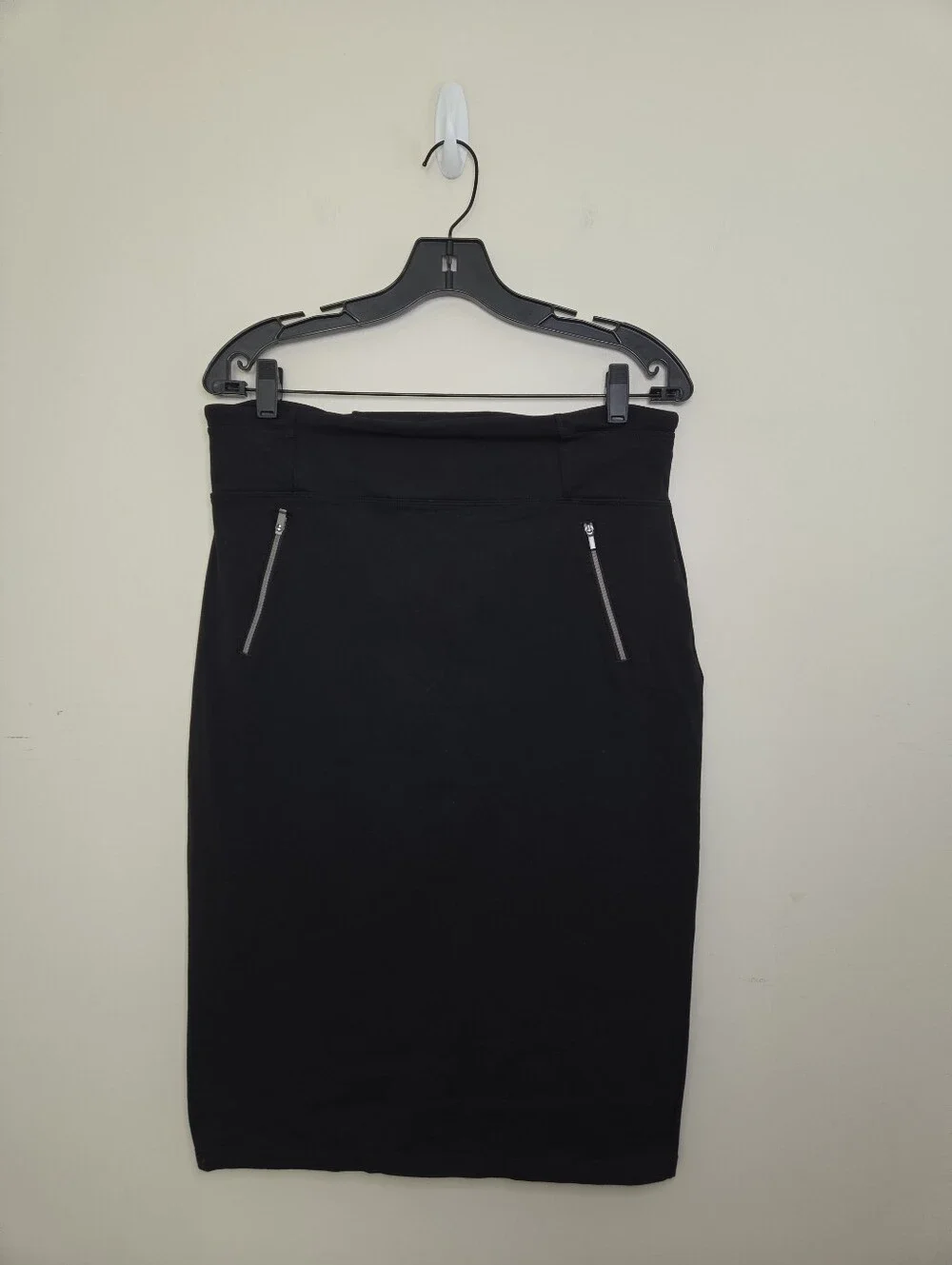 Women's Athleta Mod Metro Black Pencil Skirt Sz Medium